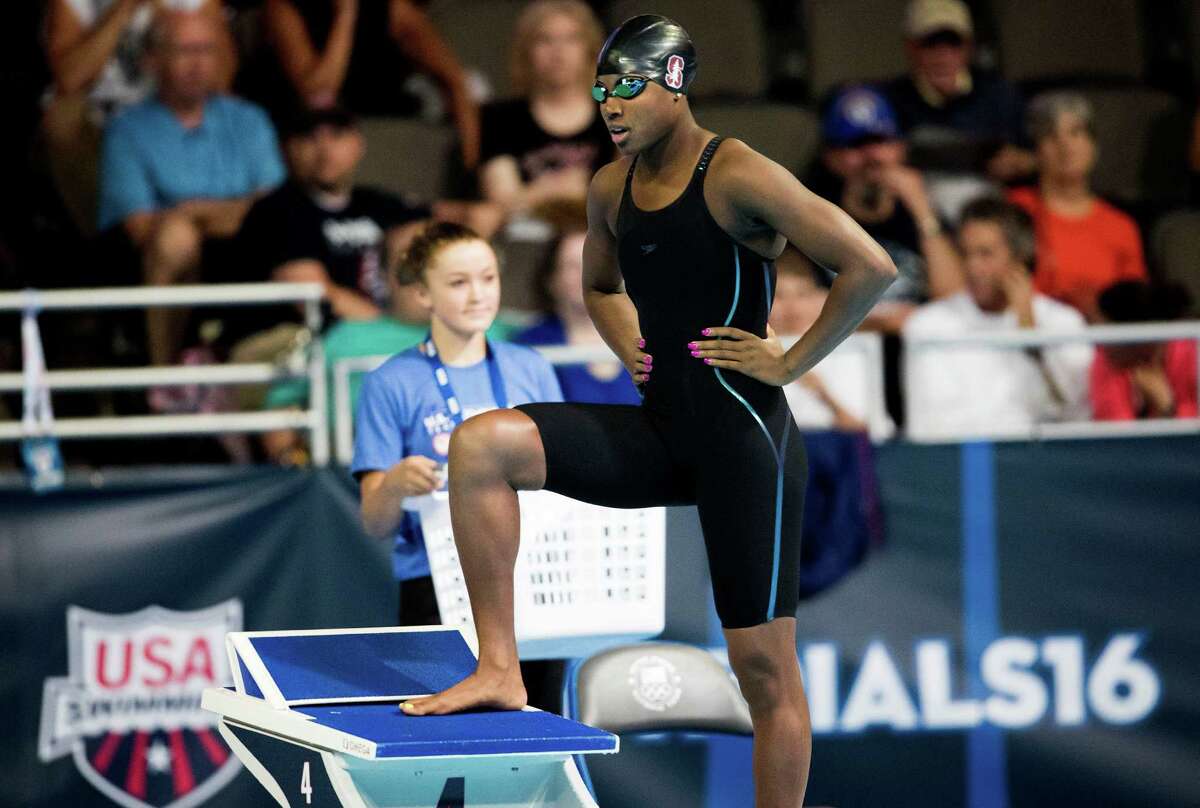 Simone Manuel prepares for her preliminary heat in the women’s 50m freestyle, during the U.S. Olympic Trials at the CenturyLink Center in Omaha, Neb. July 2, 2016. Manuel posted the second-best time of 180 entrants; semifinals are tonight and finals will be held Sunday. (Doug Mills/The New York Times)