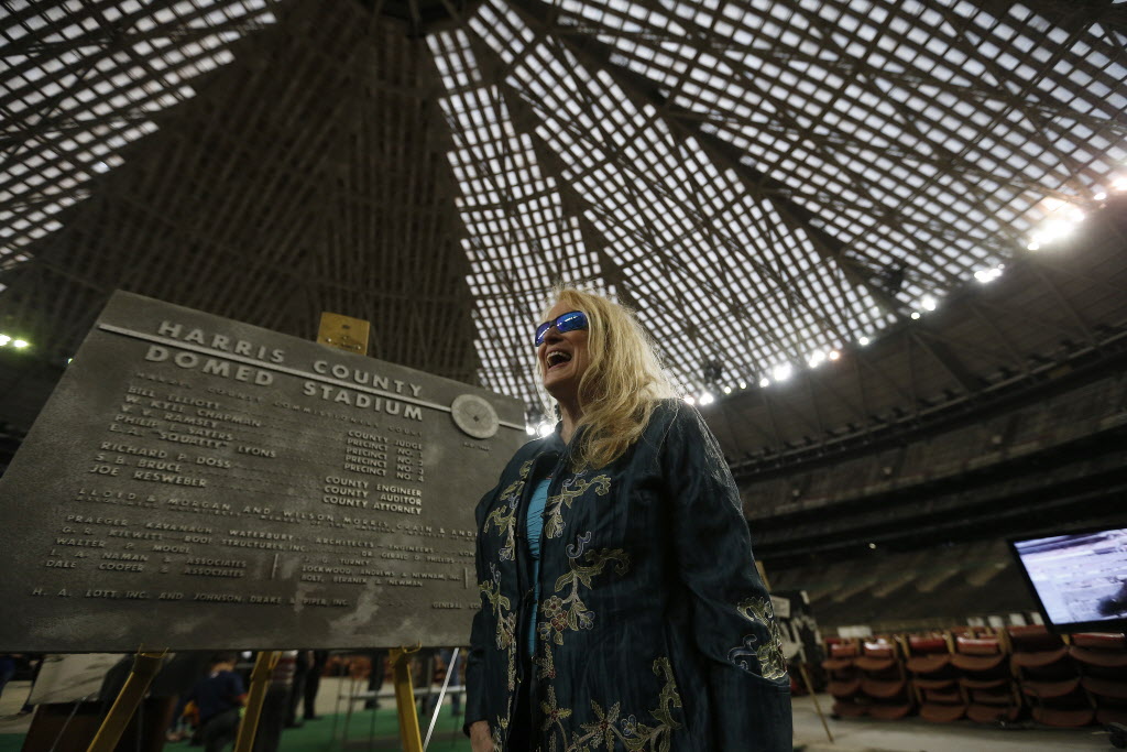 Legends, astronauts celebrate Astrodome's 50th anniversary