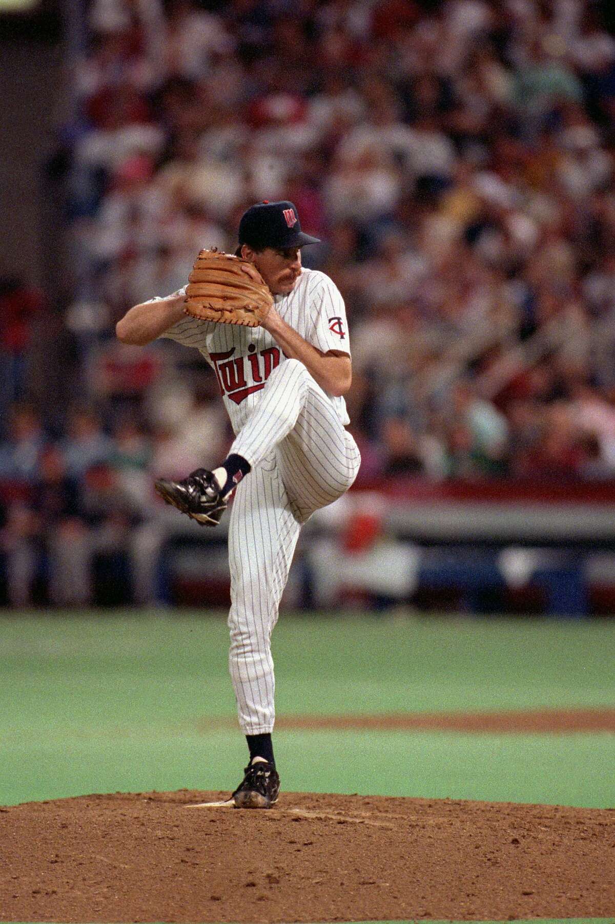 MINNEAPOLIS - OCTOBER 27: Pitcher Jack Morris #47 of the Minnesota Twins delivers a pitch against the Atlanta Braves at the Metrodome in Minneapolis, Minneapolis, on October 27, 1991. The Twins defeated the Braves 1-0 in game 6, the final game of the 1991 World Series. Jack Morris was named MVP of the series. (Photo by Rick Stewart/Getty Images)