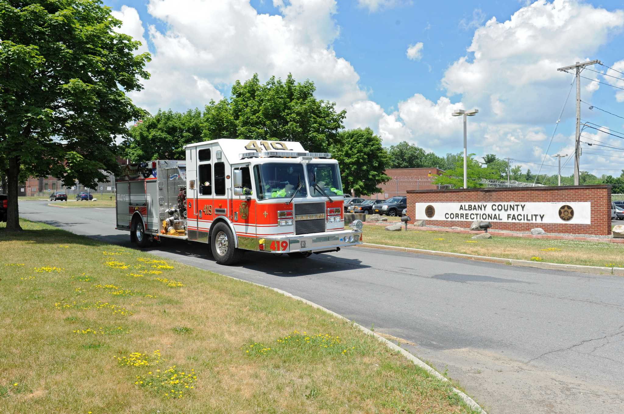 Smoke evacuates part of albany county jail
