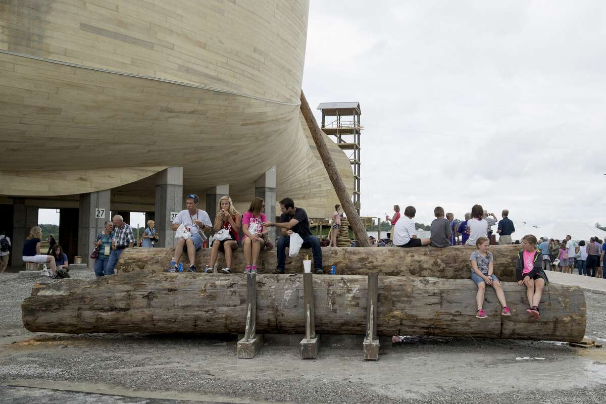 Patrons wait for tours outside the Ark Encounter July 5, 2016 in Williamstown, Kentucky. The Ark Encounter is a theme park centered around a 510 foot long reproduction of Noah's Ark. (Photo by Aaron P. Bernstein/Getty Images)