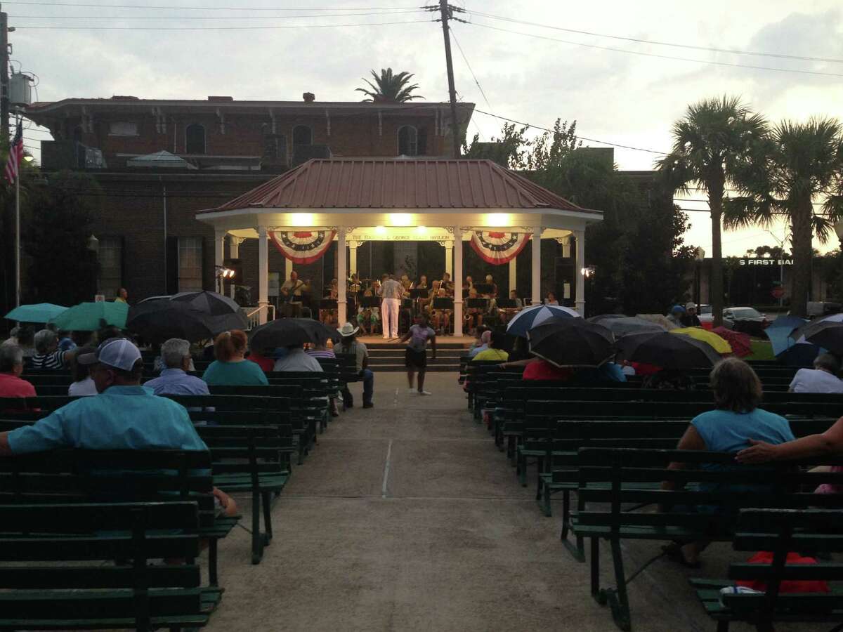Free summer Galveston concerts a tradition