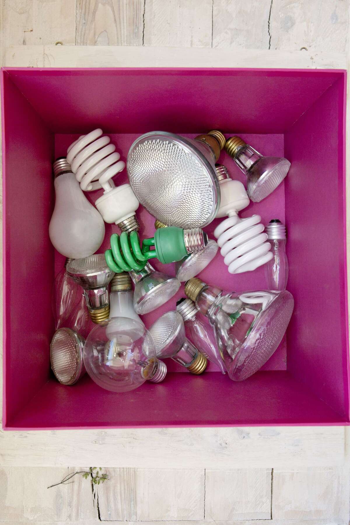 Say goodbye to incandescent bulbs as of Jan. 1