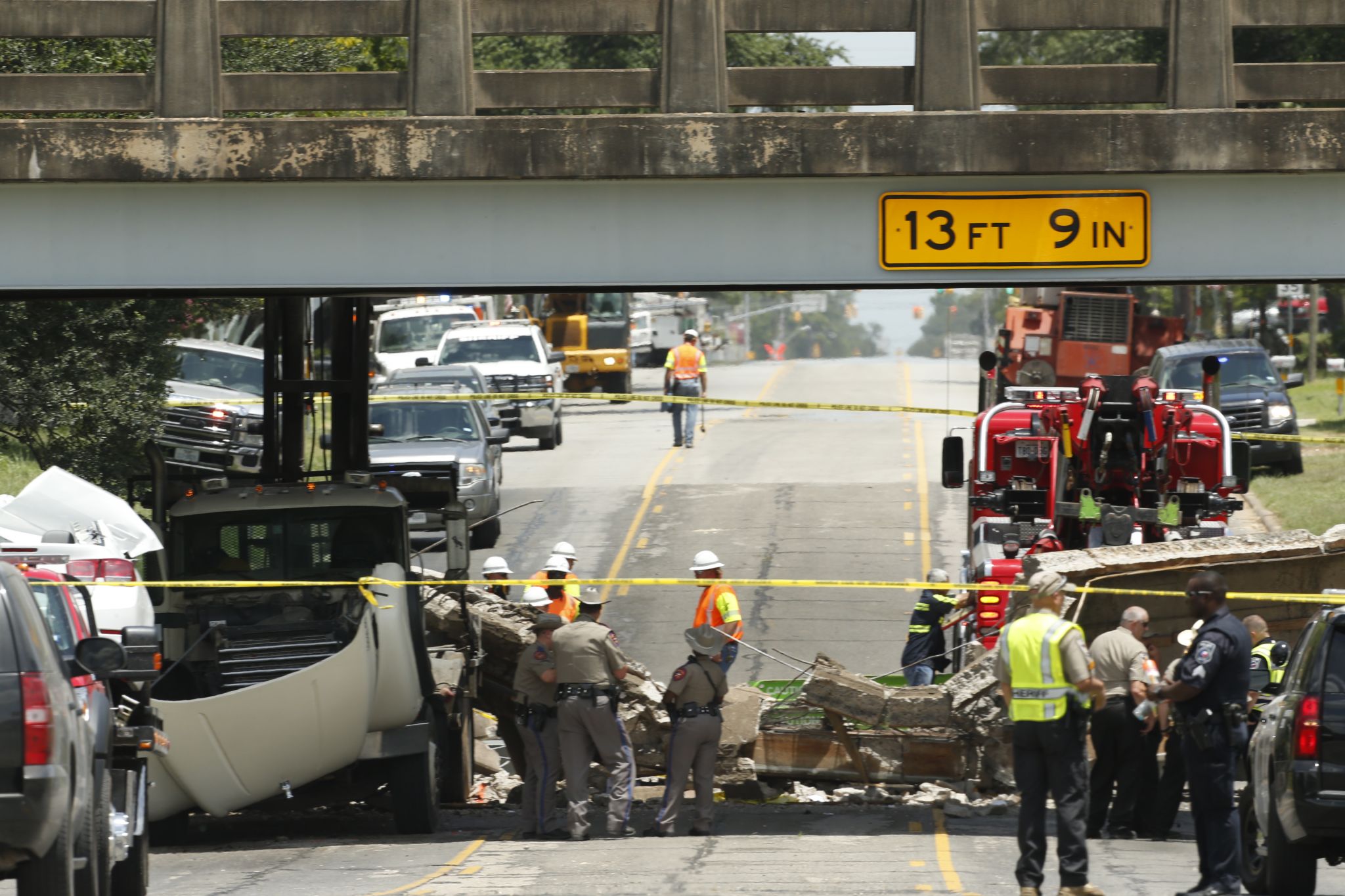 Girl killed, mom hurt as truck collision with Sealy bridge sends debris ...