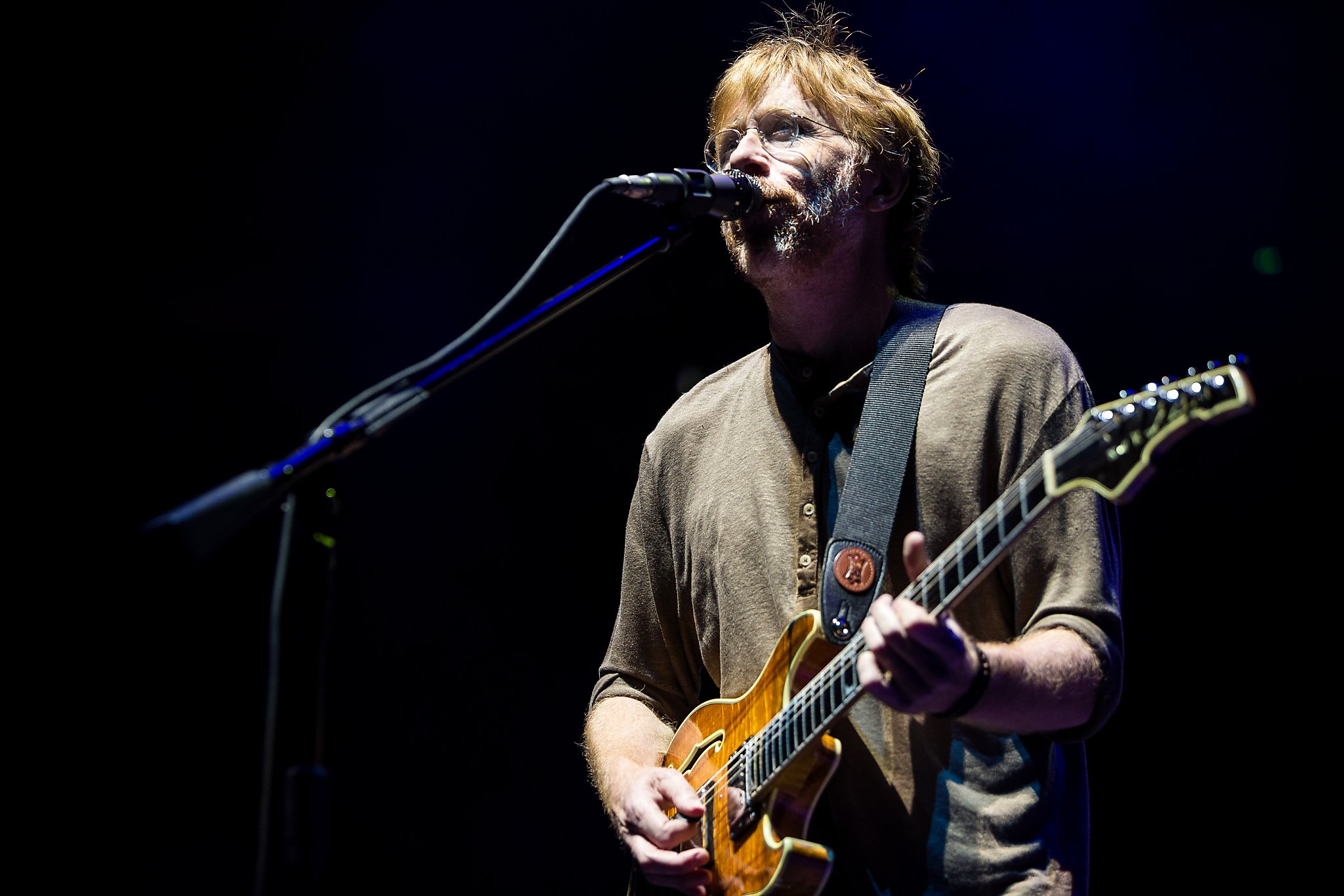 Phish's Trey Anastasio Jams With San Francisco Street Musicians