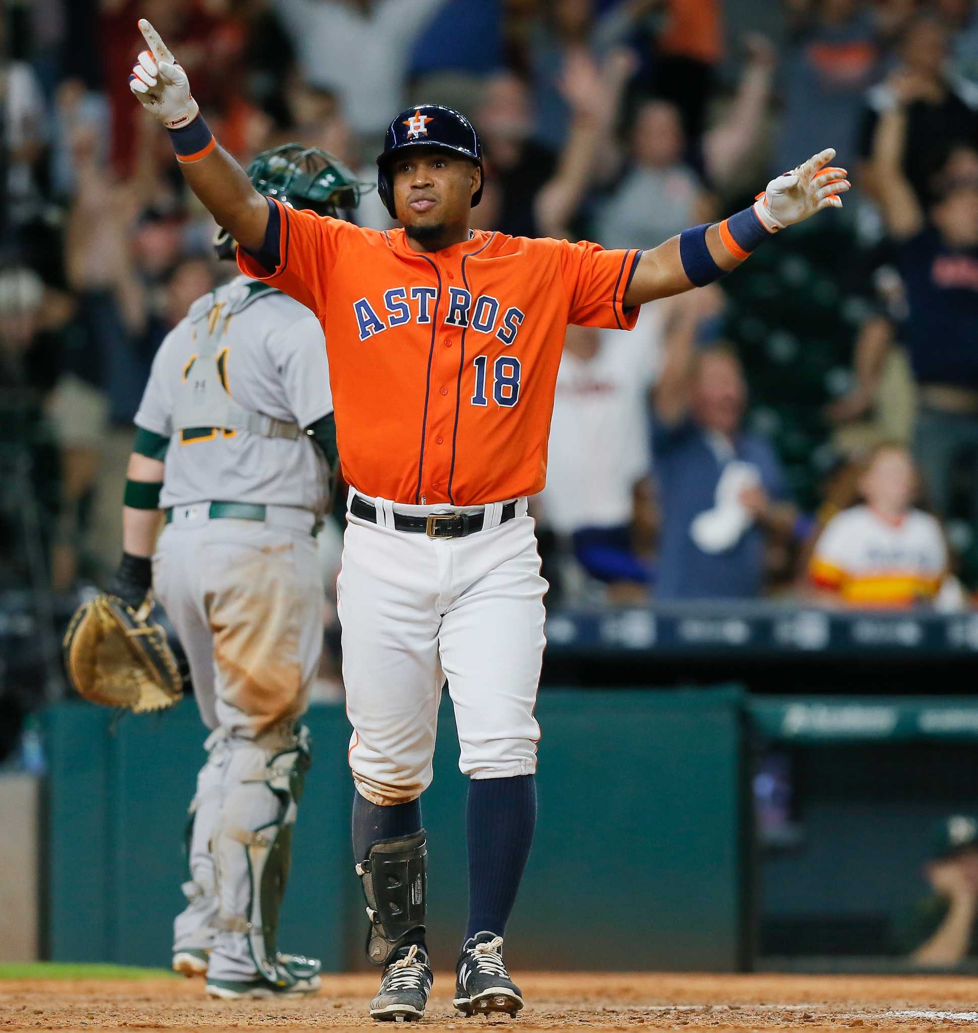 Free agent Luis Valbuena, former MLB player Jose Castillo died in