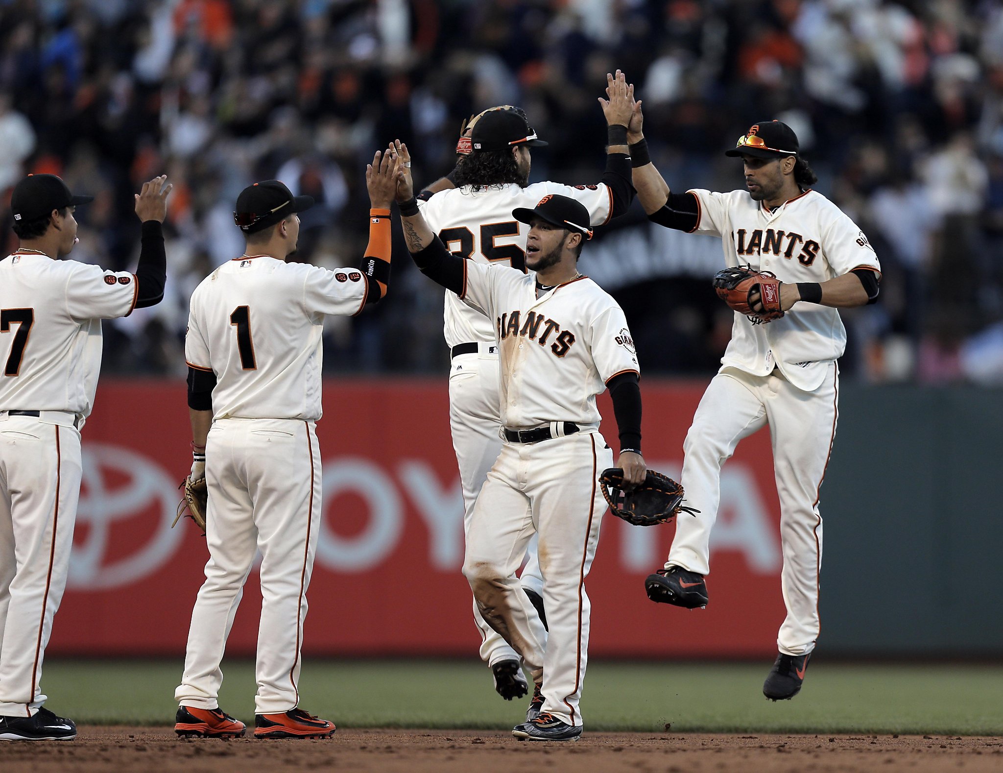 Jeff Samardzija, Giants spoil Barry Bonds' return