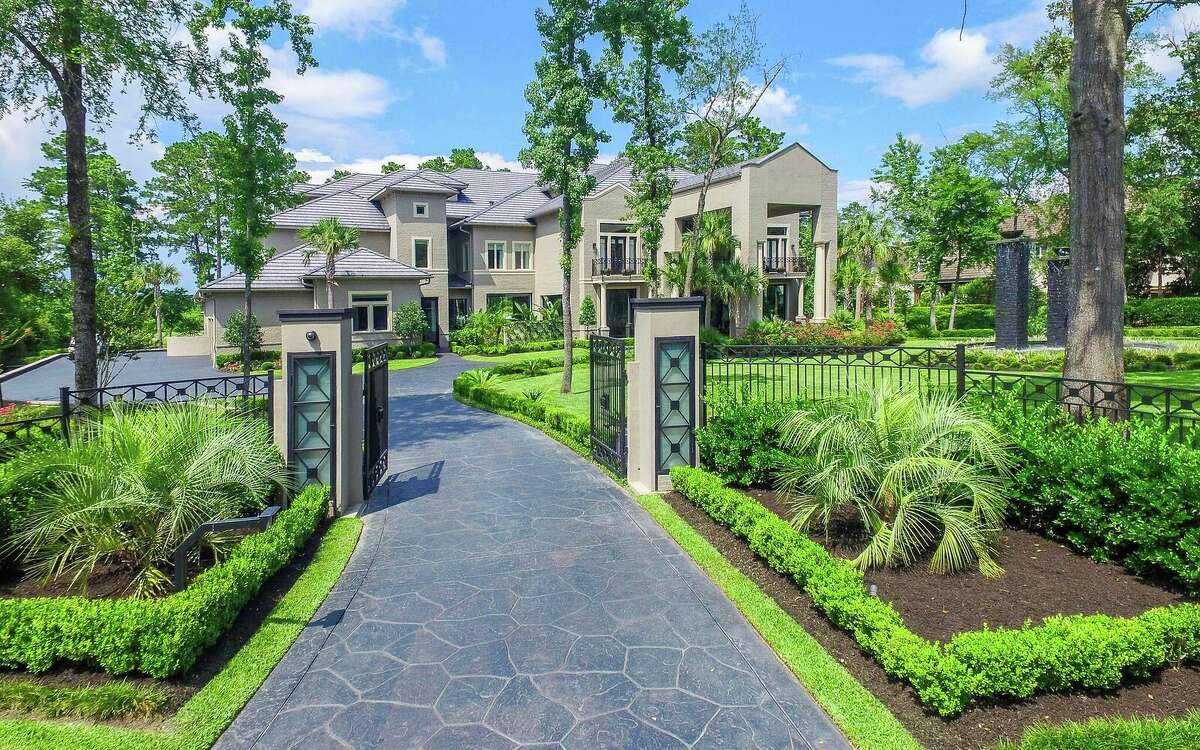 The Woodlands' Theresa Roemer auctioning off mansion
