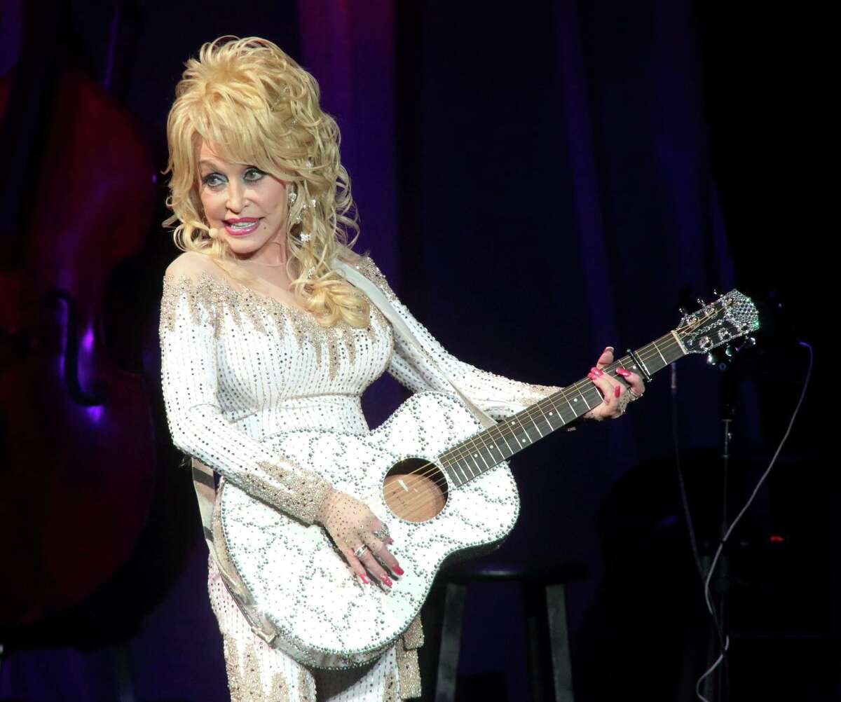 Dolly Parton sets Houston date