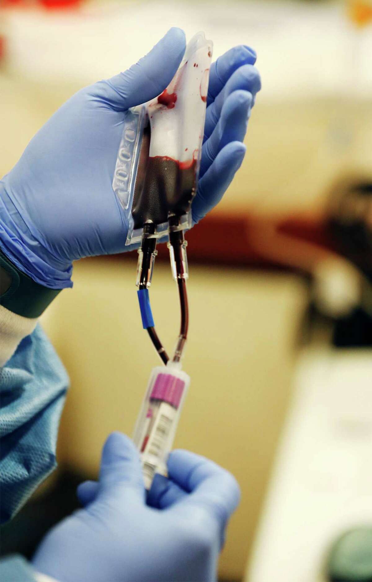 San Antonio blood donation center begins Zika testing