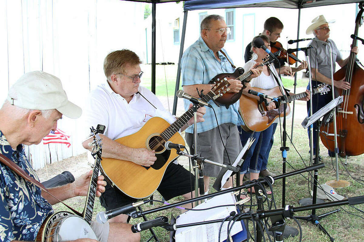 Bluegrass musicians jam - HoustonChronicle.com