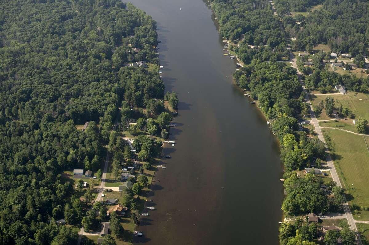 Sanford Lake homeowners want to take control of dam