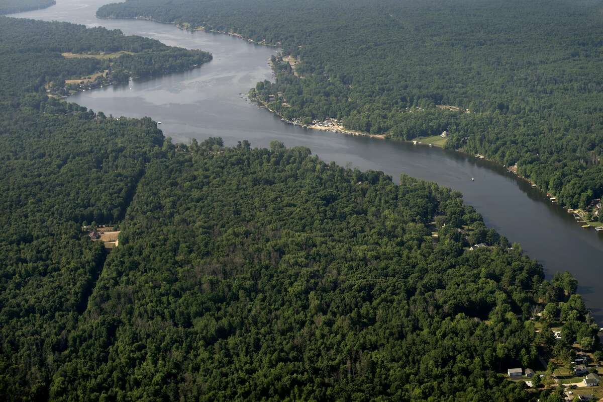 Sanford Lake homeowners want to take control of dam
