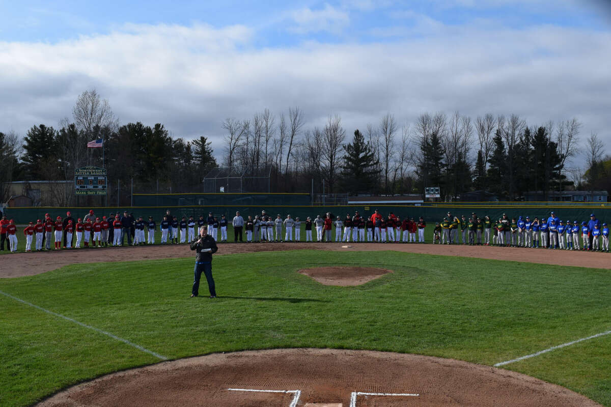 PHOTO: Fraternal Northwest Little League hosts opening day for majors teams