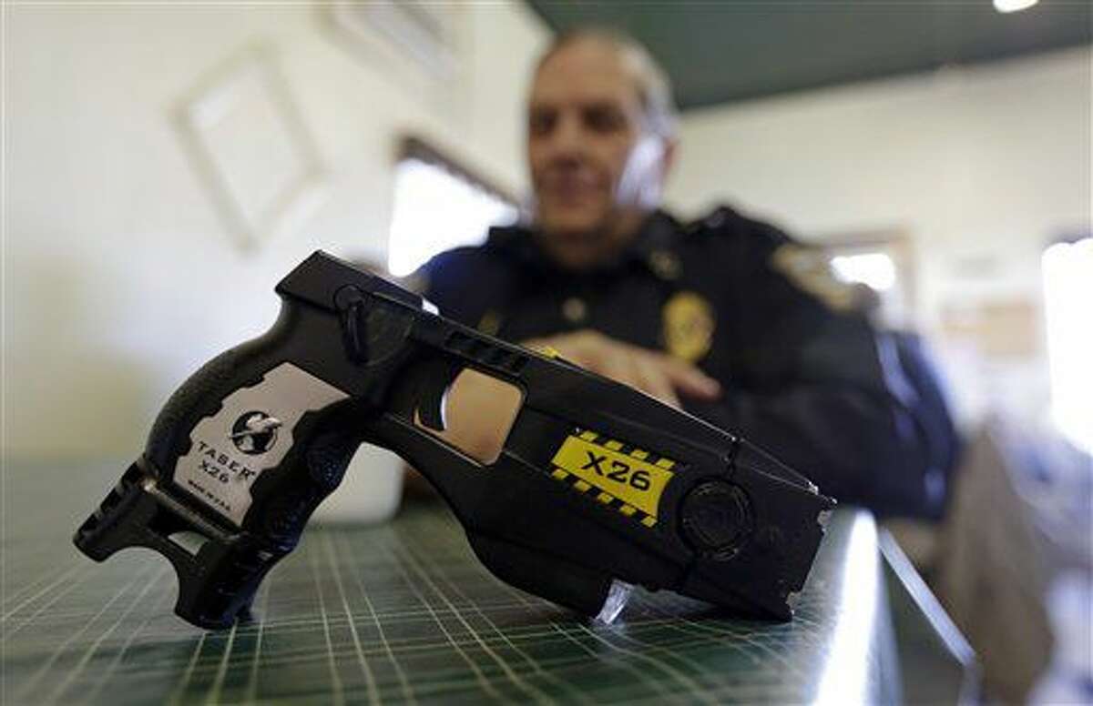 Qué policías pueden usar una pistola taser?