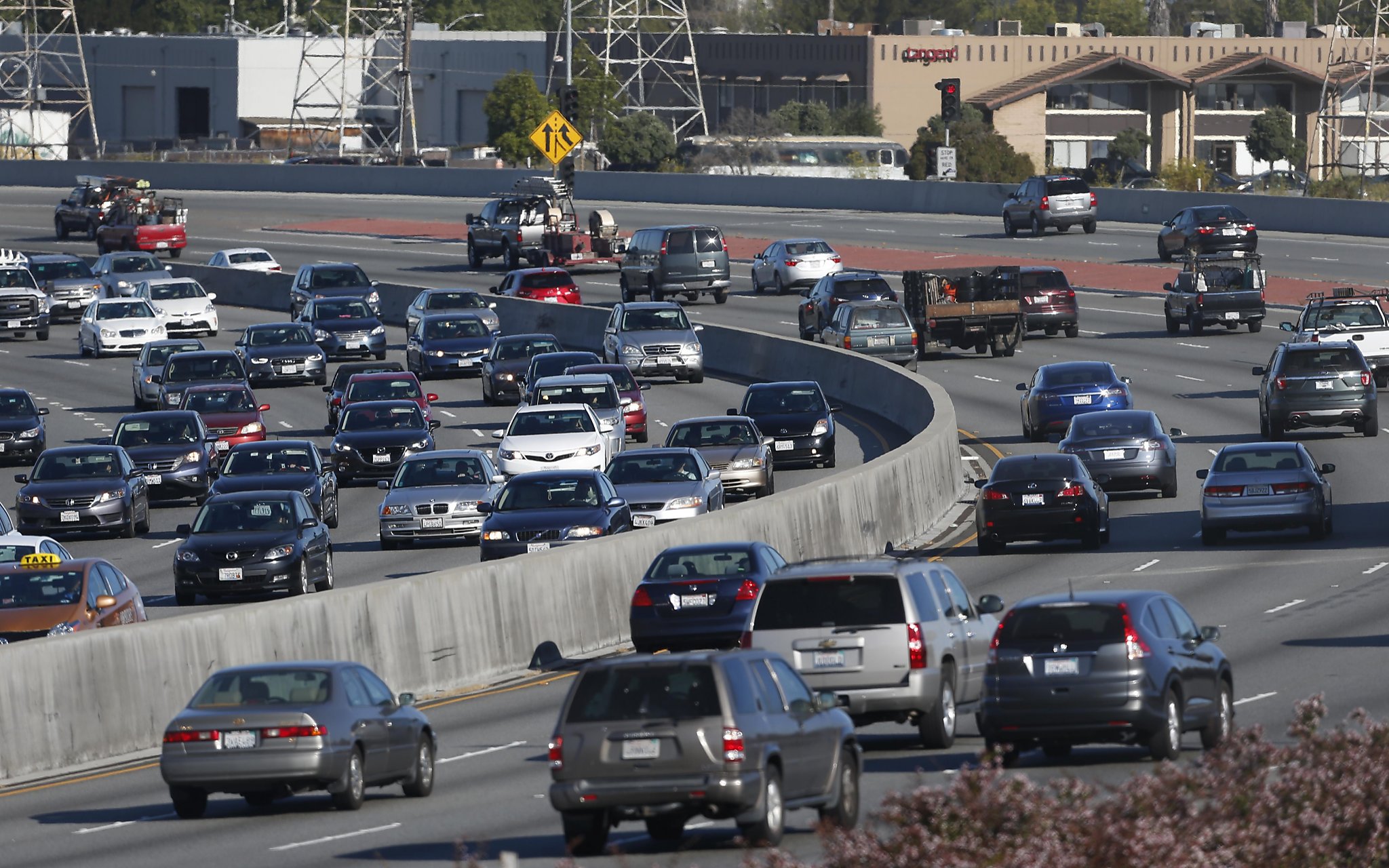 Officials try to untangle commute on Hwy. 101 on Peninsula