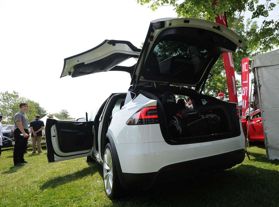 Tesla Offers Less Expensive Model X But It Isn T Cheap Sfgate
