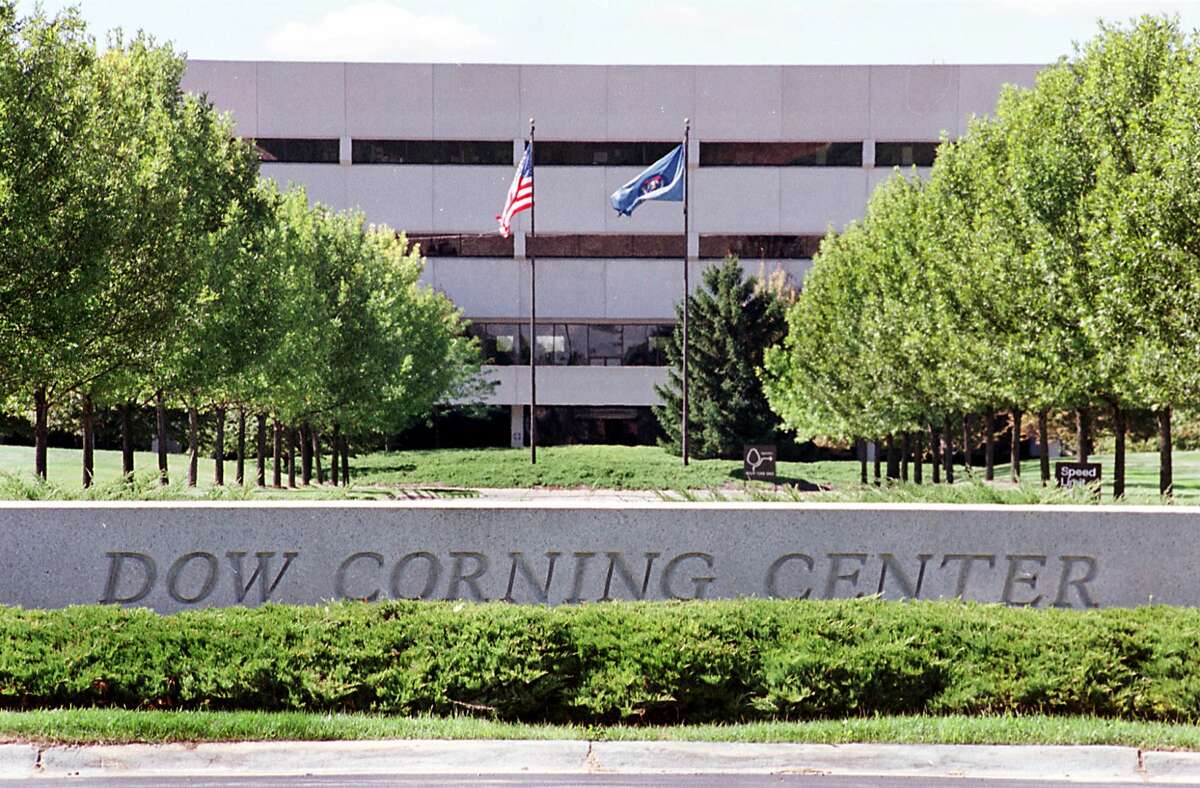 Dow Corning details nearly 350 layoffs in state notices