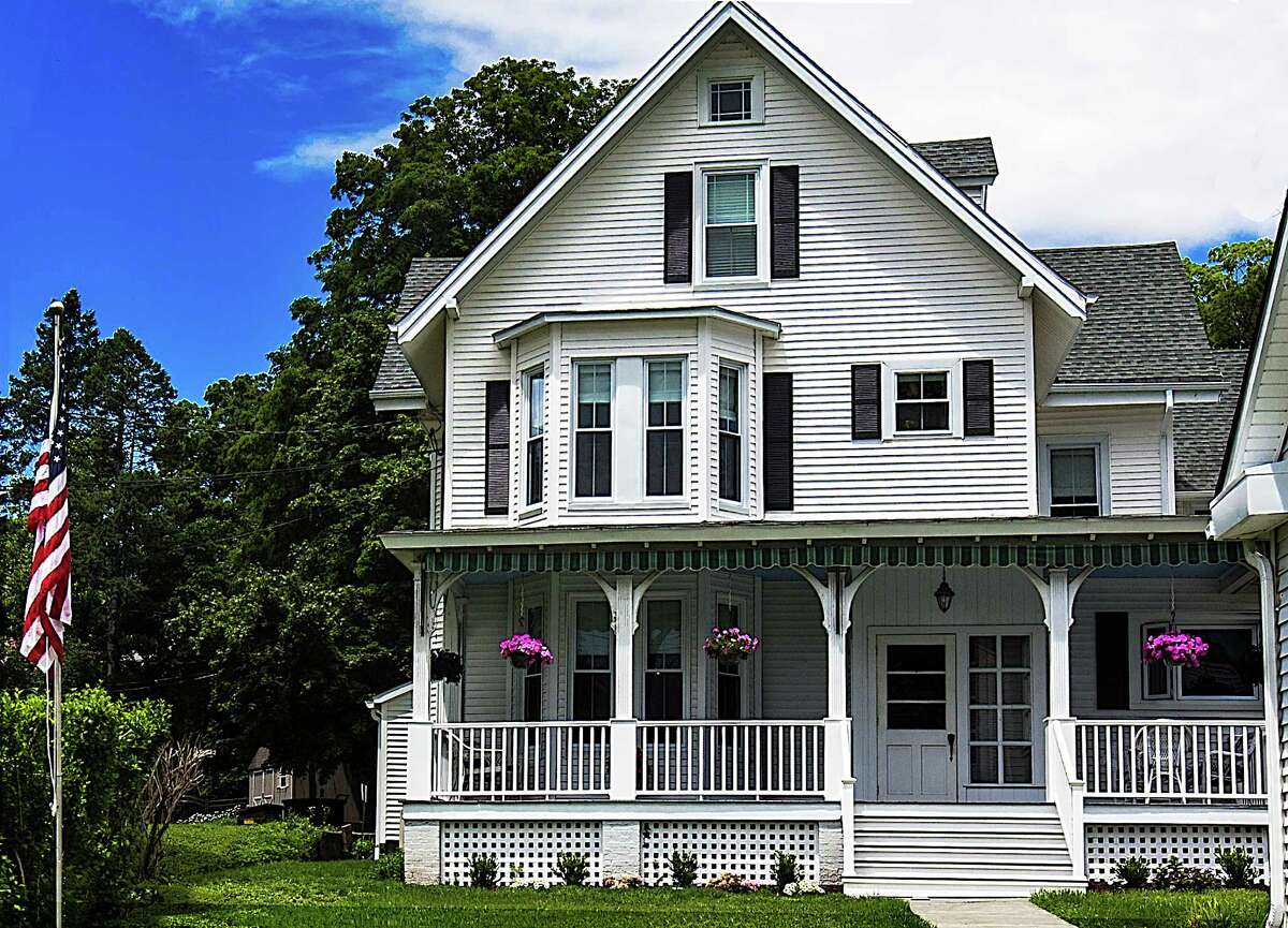New Milford's Homestead Inn reopens Sunday