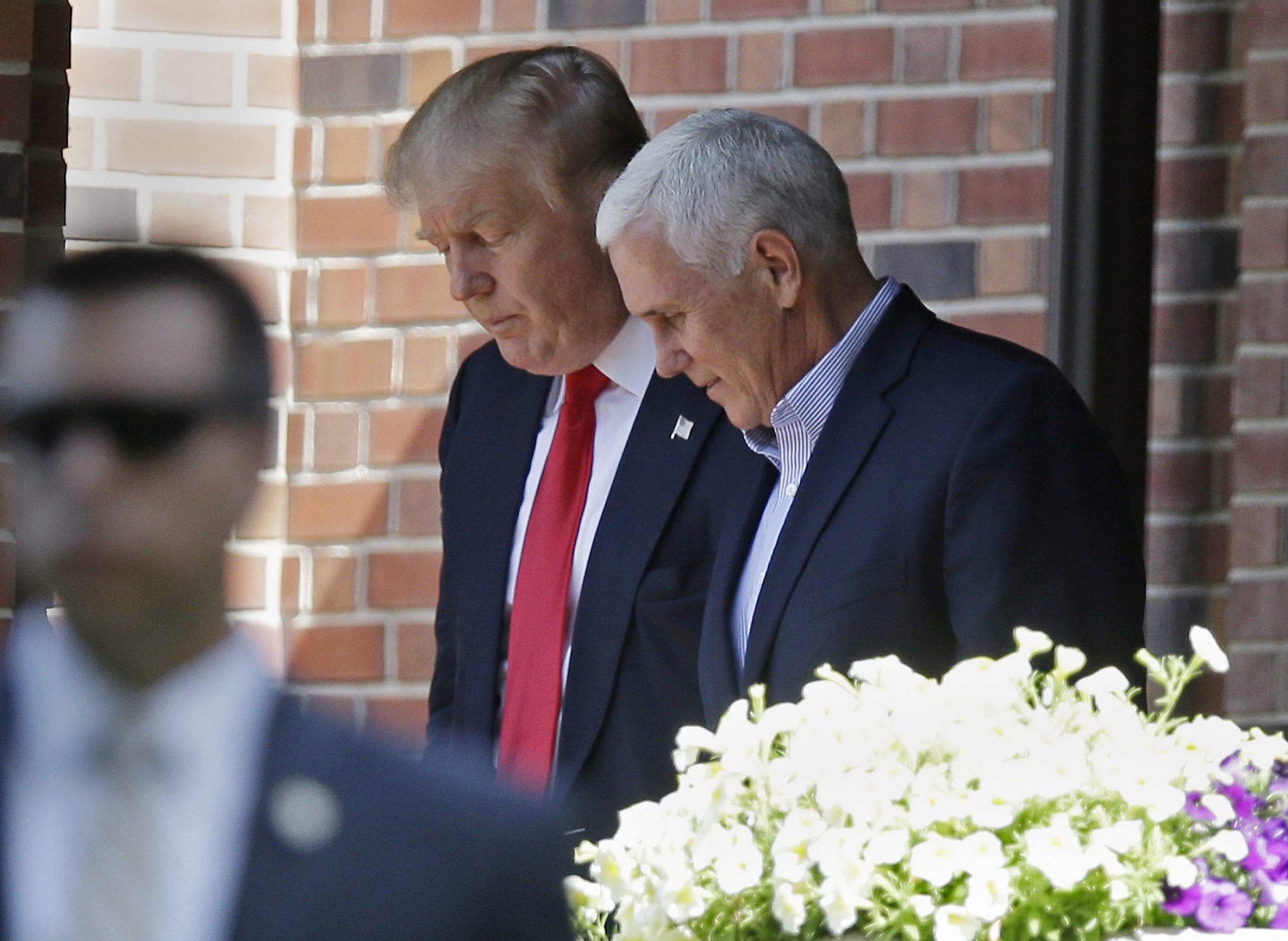 Donald Trump officially introduces Indiana Gov. Mike Pence as his ...