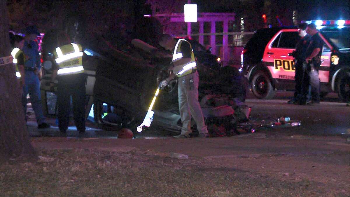 Police Woman Killed After Rollover Crash Near Downtown San Antonio 