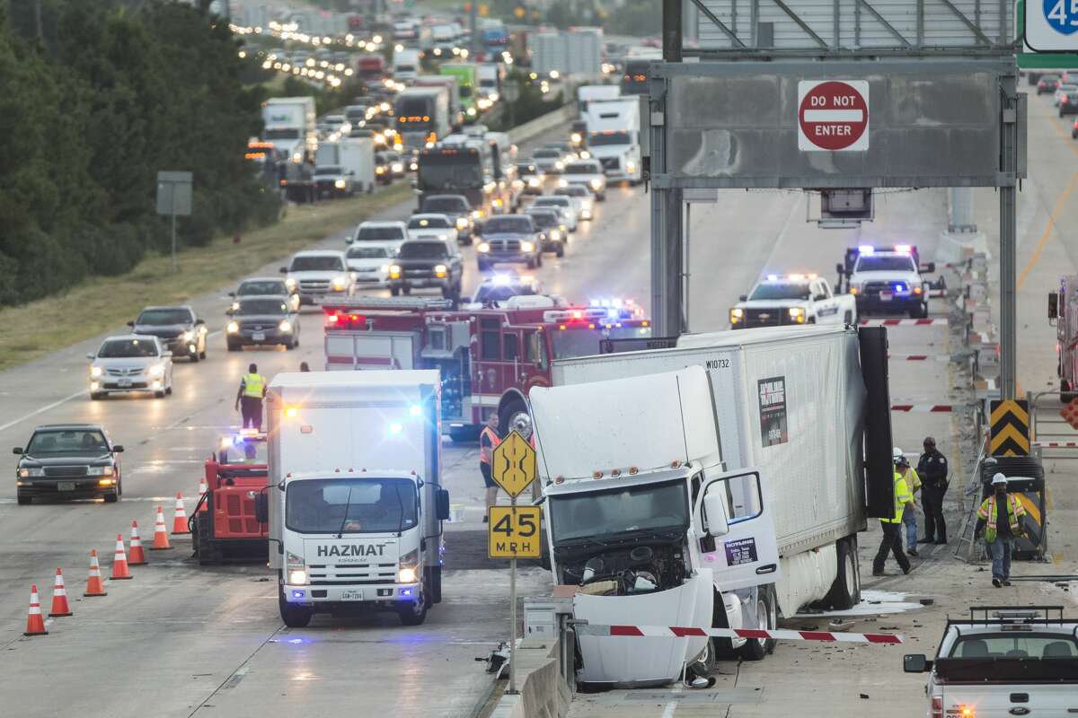 North Freeway reopened following fiery crash near Parramatta