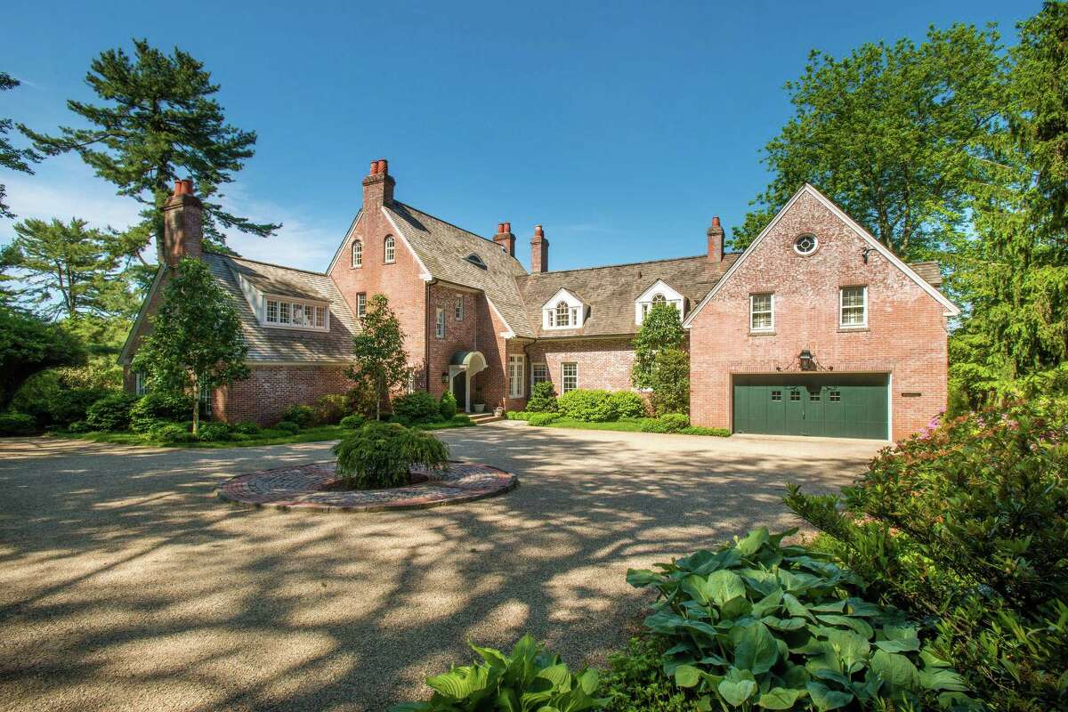 A touch of Hollywood on the market in Fairfield