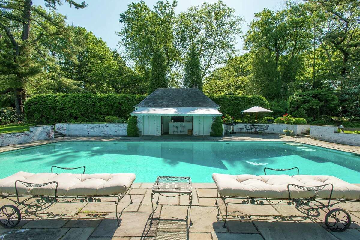 A touch of Hollywood on the market in Fairfield