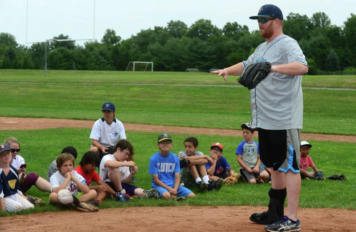 Former major leaguer Litsch pitches in at summer camp