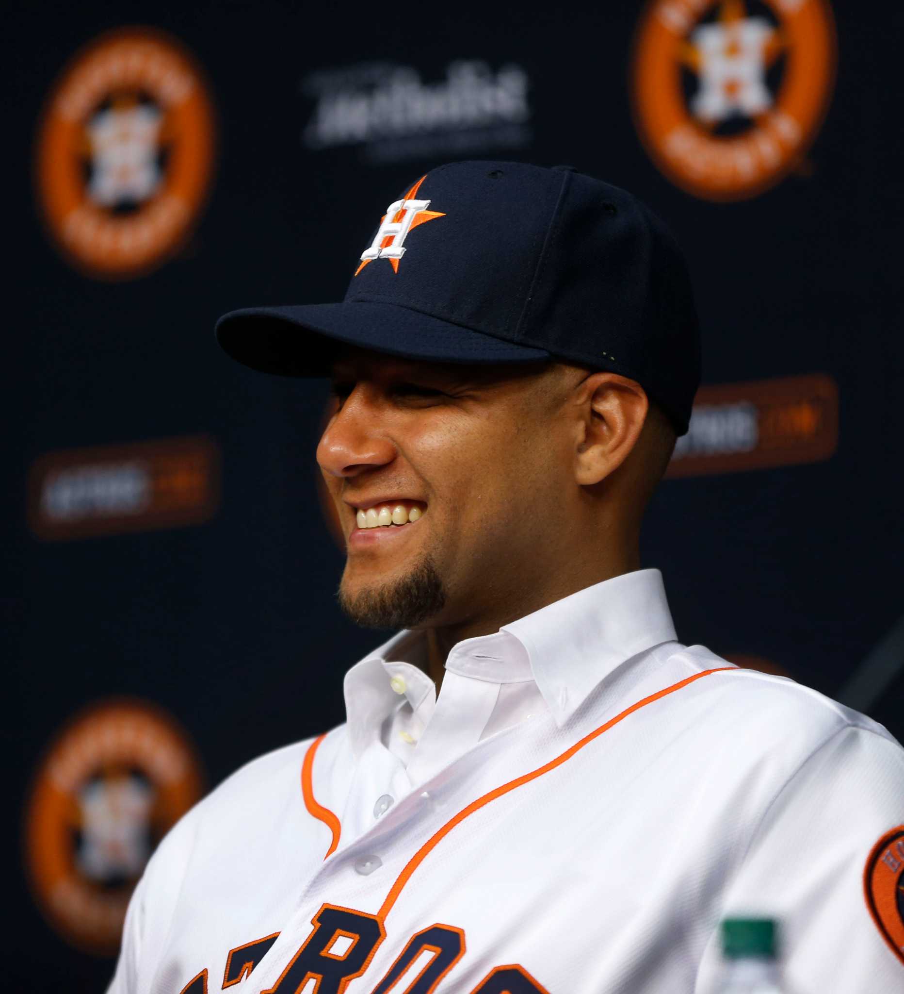 Cuban star Yulieski Gurriel arrives just in time for pennant race