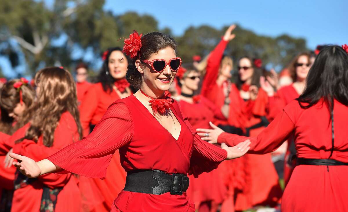 Thousands in dresses recreate Kate Bush's 'Wuthering Heights'