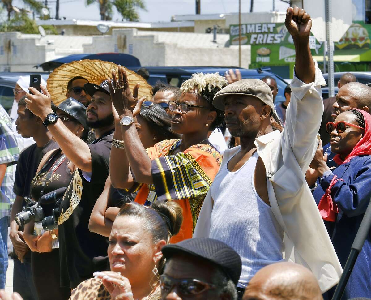 Big crowd attends rapper’s gang summit in Los Angeles
