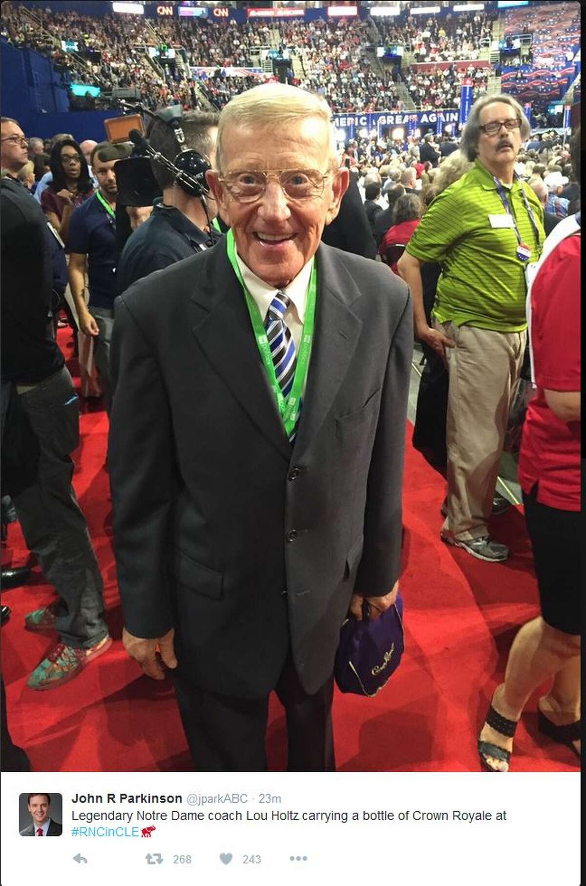 Lou Holtz makes xenophobic comments during Republican luncheon