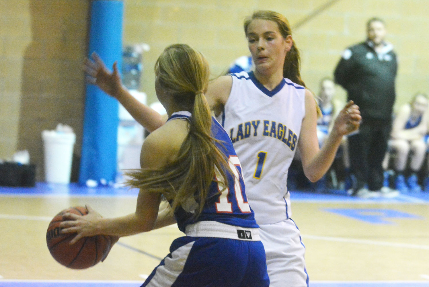 Lady Eagles fall into second-place tie with CTK