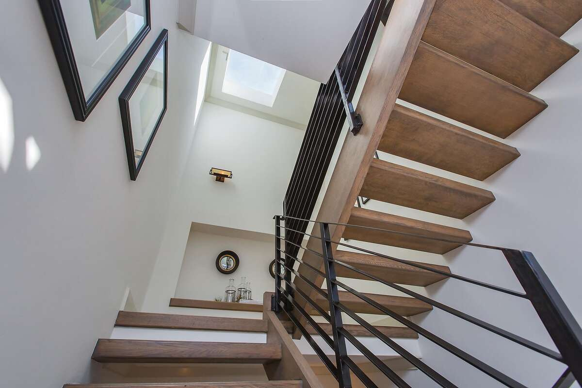 Edwardian in Lower Pacific Heights is anything but dated