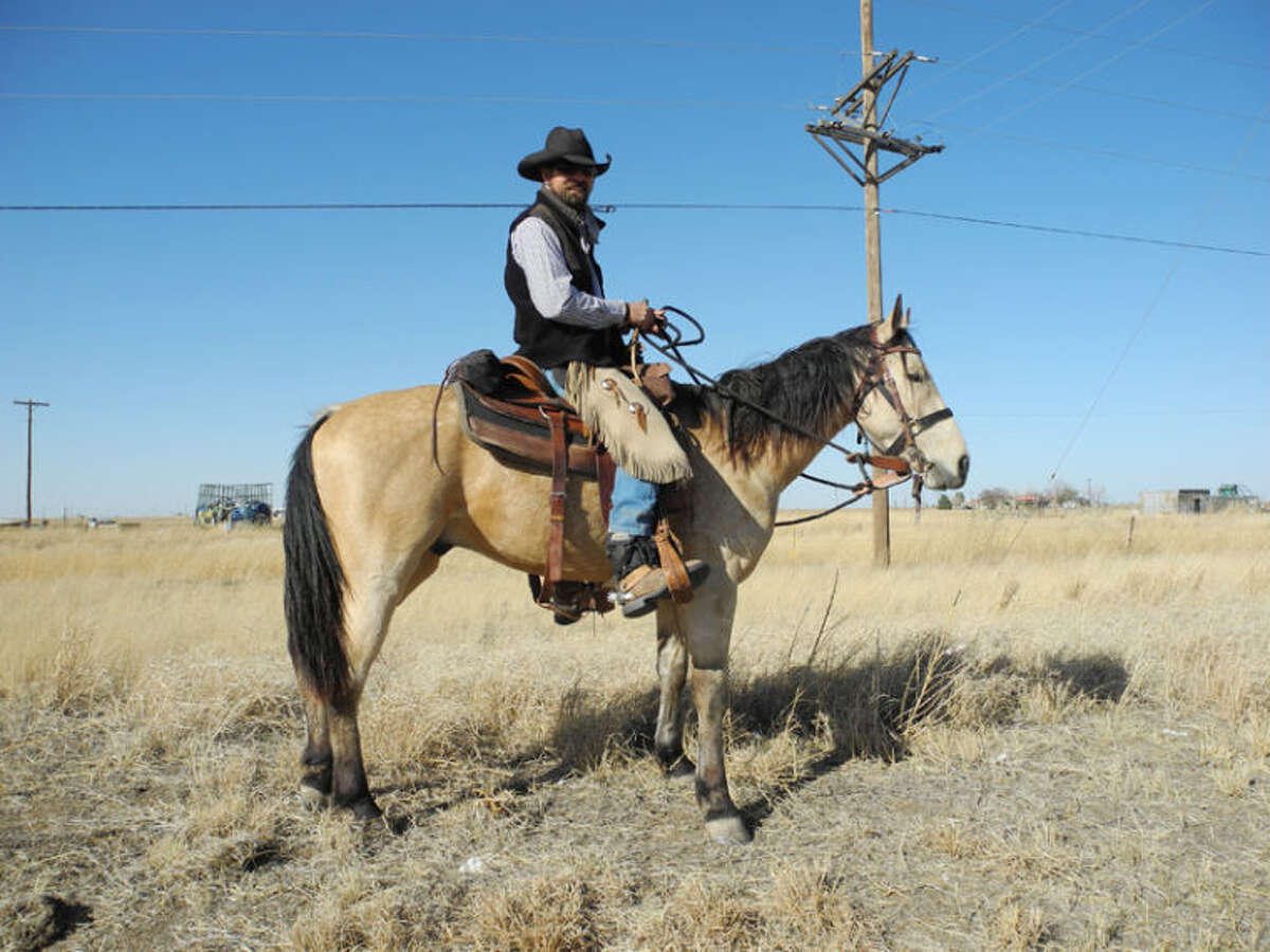 Gatesville man saddles up to keep promise