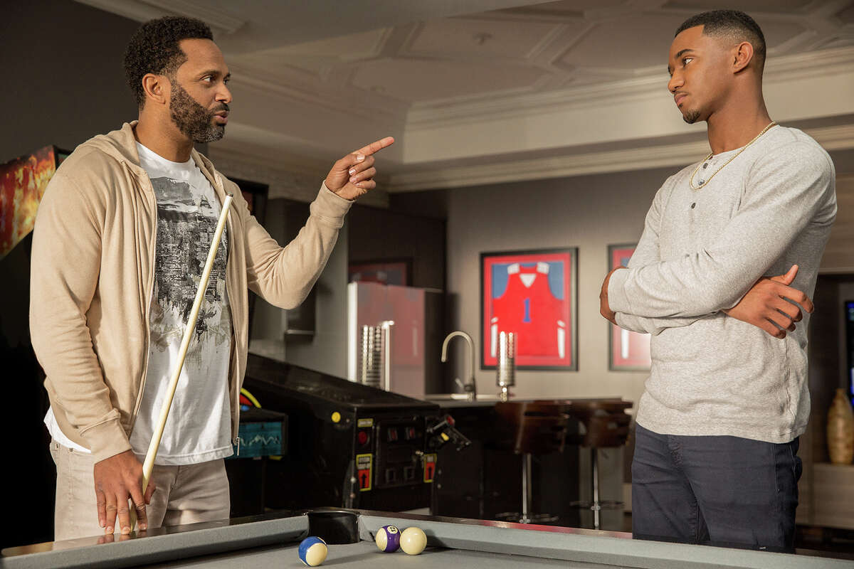 Mike Epps (left) and Jessie T. Usher.