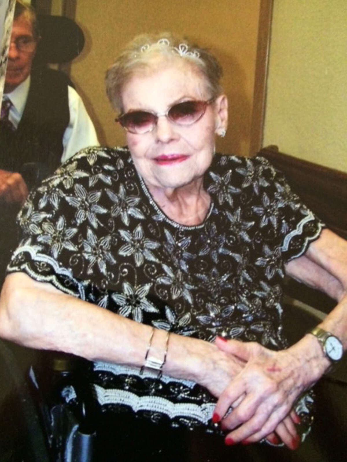 Jp Holley Funeral Home Obituary - j1y5k1r
