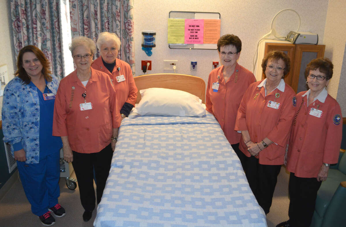 A new birthing bed, funded from proceeds of Covenant Health Plainview Auxiliary’s annual Christmas Card Project, was delivered and installed this past week. Gathering around the new bed are Michelle Williams, left, Covenant’s nurse manager for Women’s Services, with Auxiliary officers Rose Ann Bailey, Sally Phillips, Janice Posey, Nancy Bowden and Sammie Roberts.