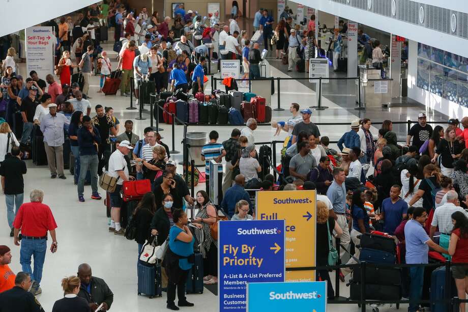 Long lines at Hobby Airport after Southwest Airlines glitch - Houston ...