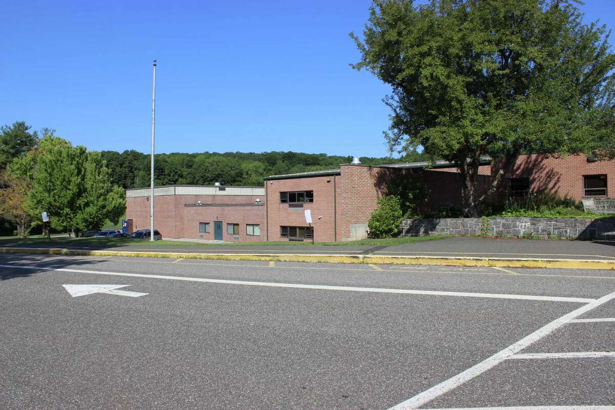 Decaying Brookfield classrooms to be replaced