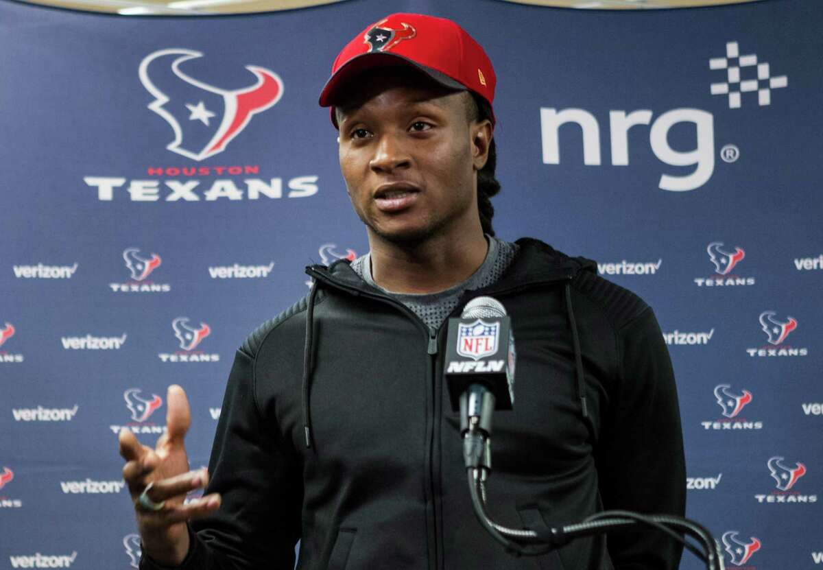 deandre hopkins doesnt report  training camp  contract dispute