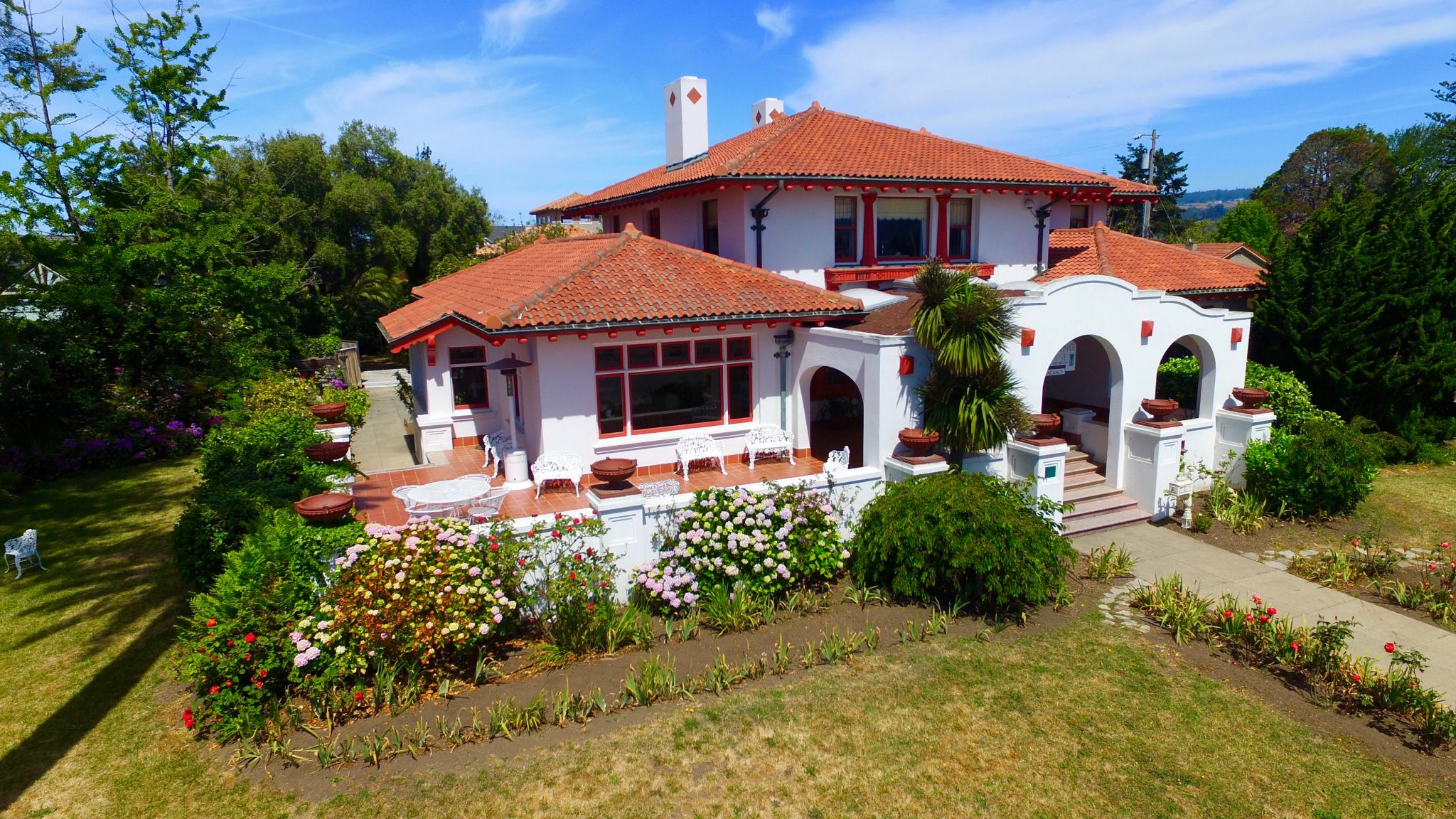 Santa Cruz estate where Hillary Clinton stayed on the market for