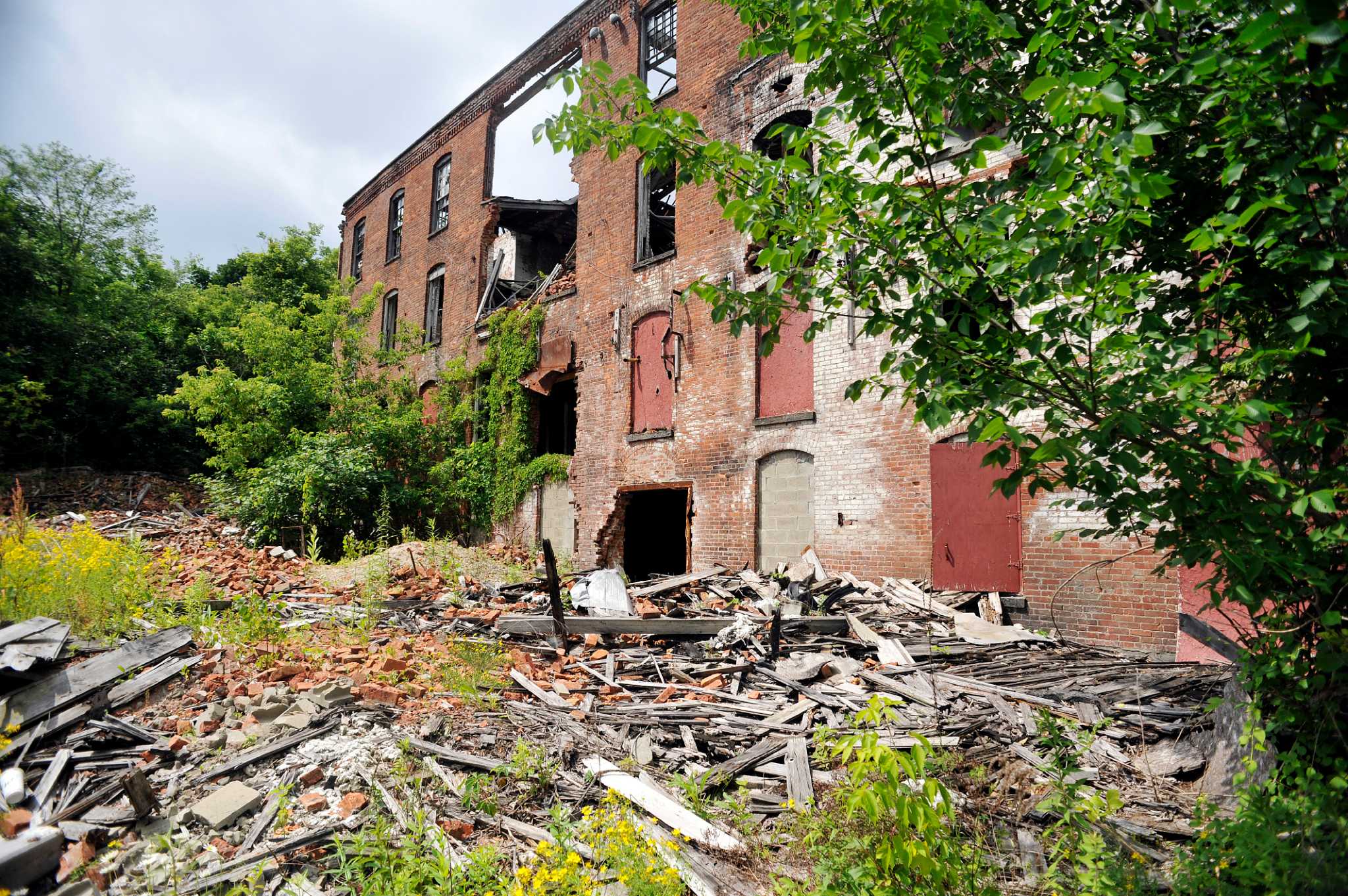 Valley Falls plans for future of derelict Thompson Mill site