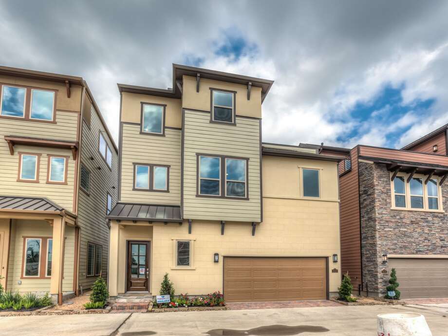 Suburban homebuilder develops Greater Heights neighborhood of luxury