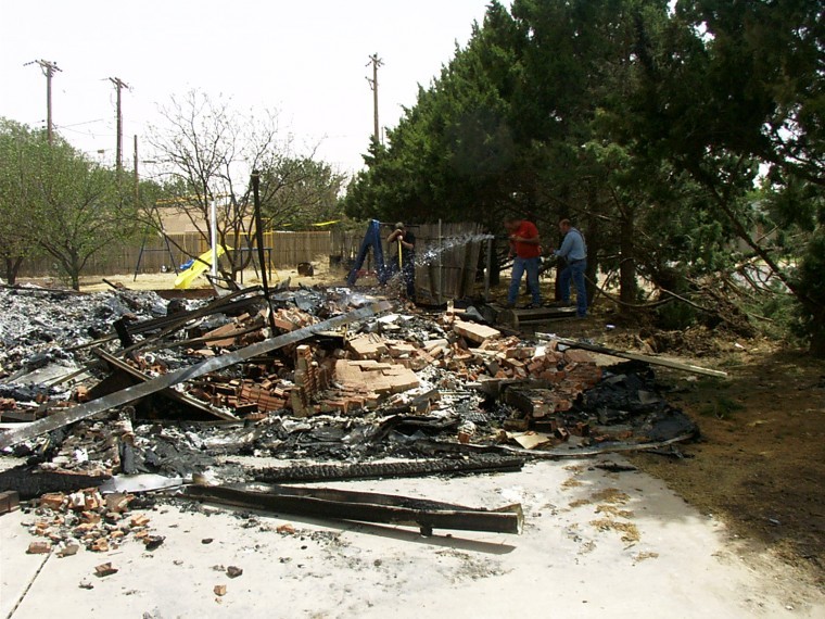 Floydada fire destroys two residences