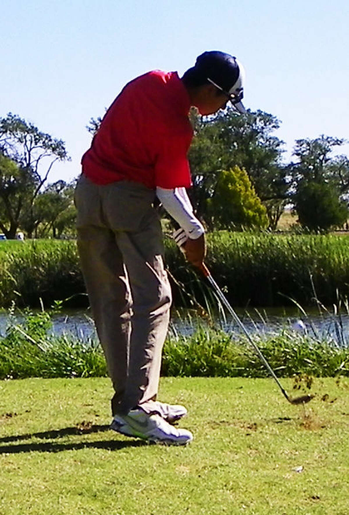 Bulldog golfers play at Canyon Triangular