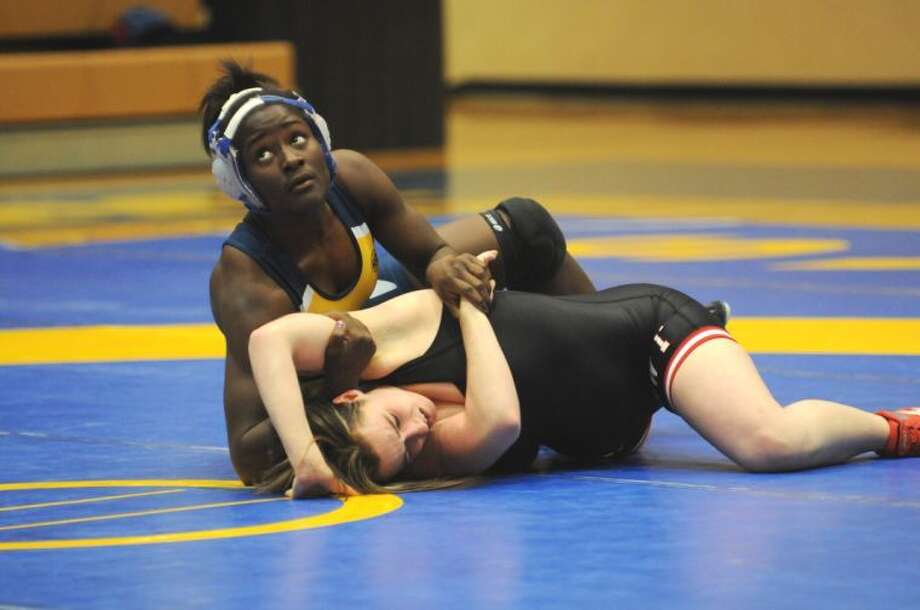 Wayland women’s wrestling heads to national tournament with high hopes