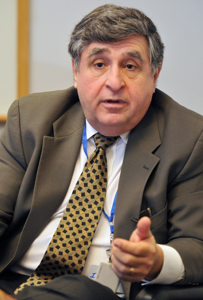 Schodack school board picks longtime Lansingburgh superintendent for ...
