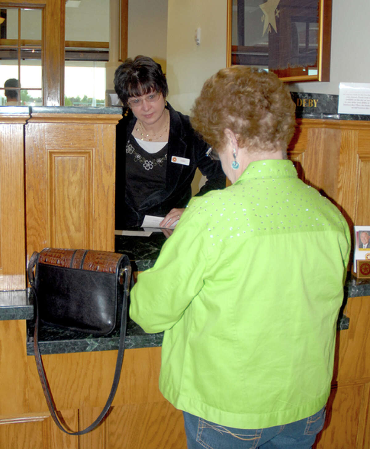 Happy State Bank opens Plainview branch